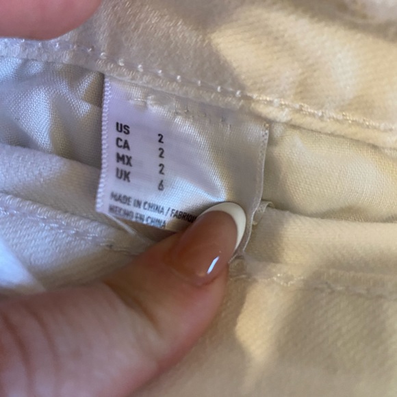 White denim shorts - Picture 3 of 3